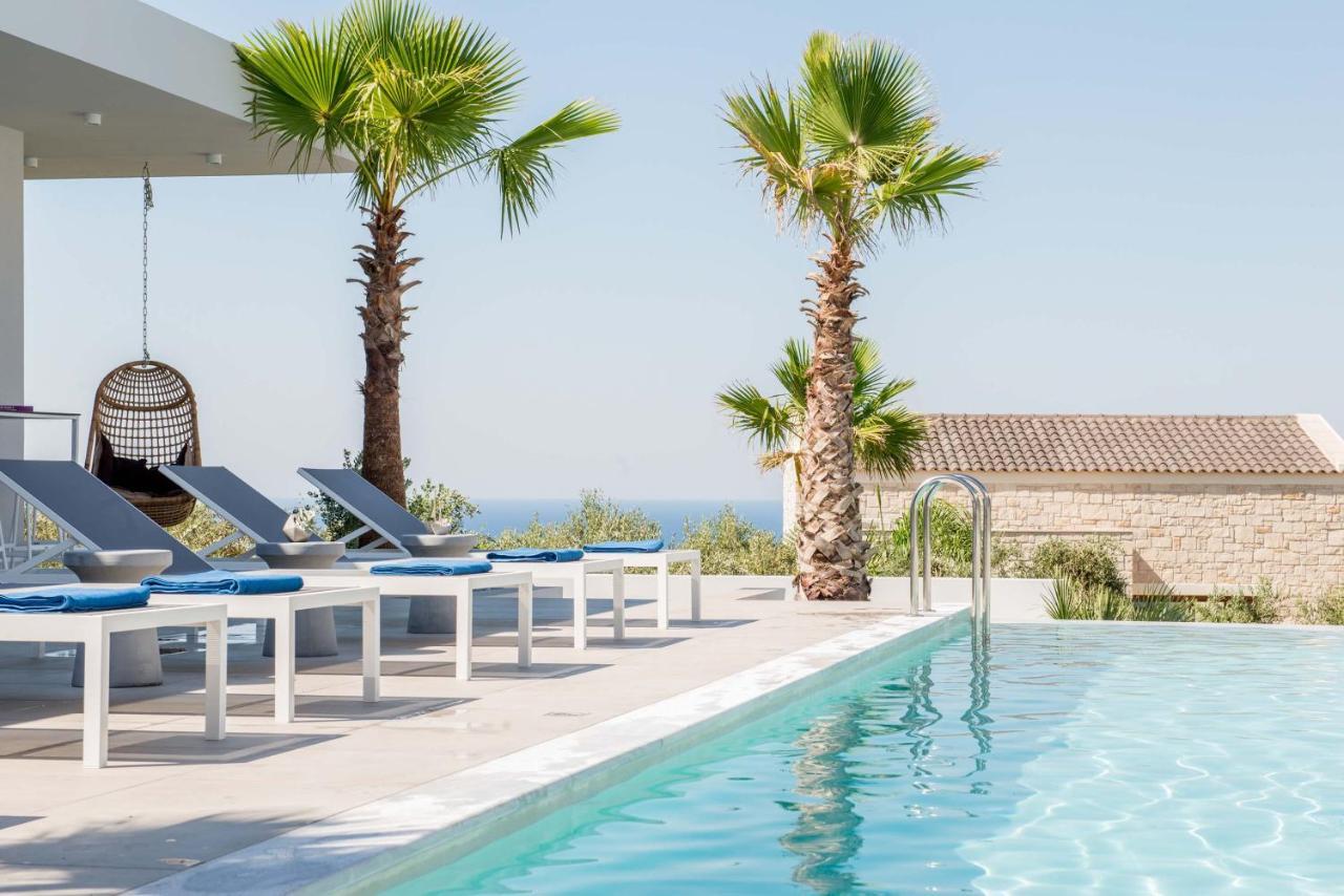Villa Lydia I Superb Views, Two Pools, Next To The City Kíssamos Exterior foto