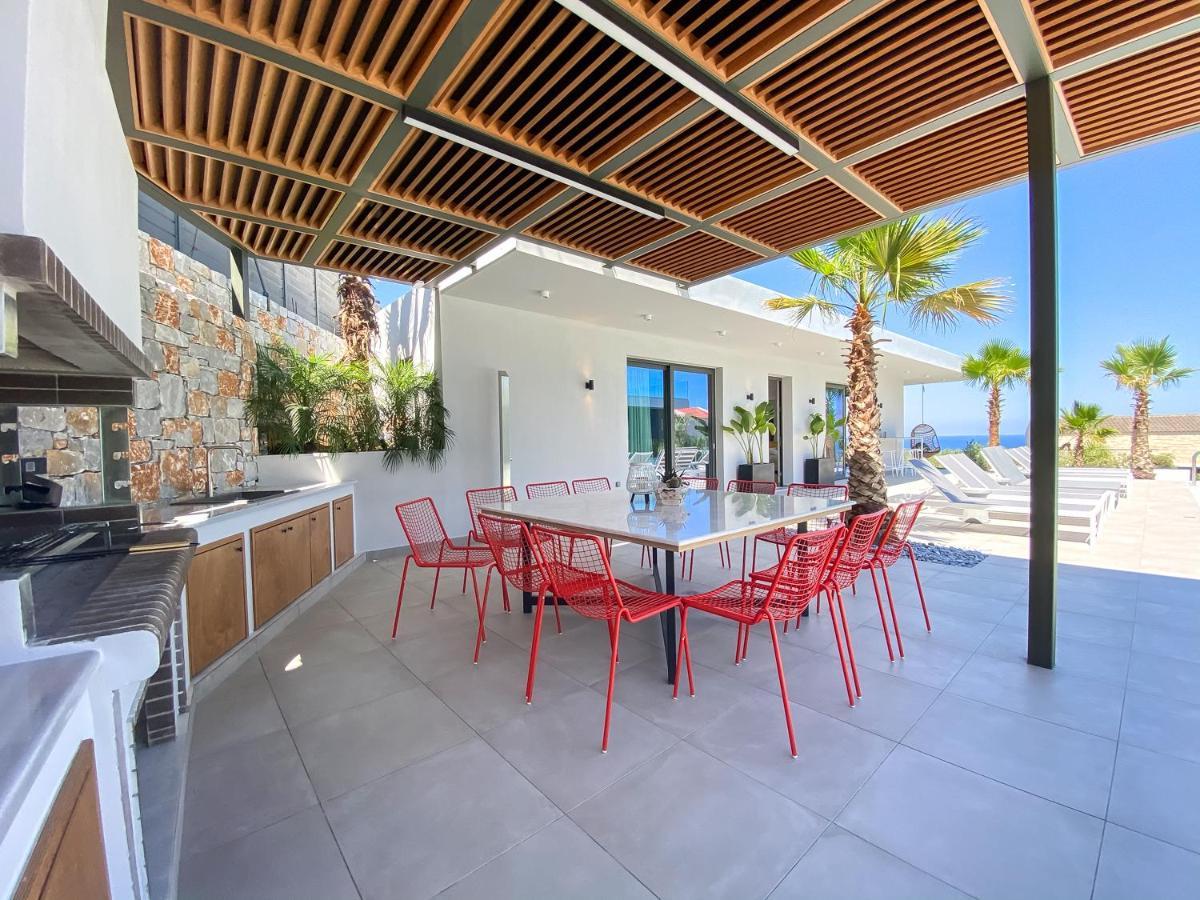 Villa Lydia I Superb Views, Two Pools, Next To The City Kíssamos Exterior foto