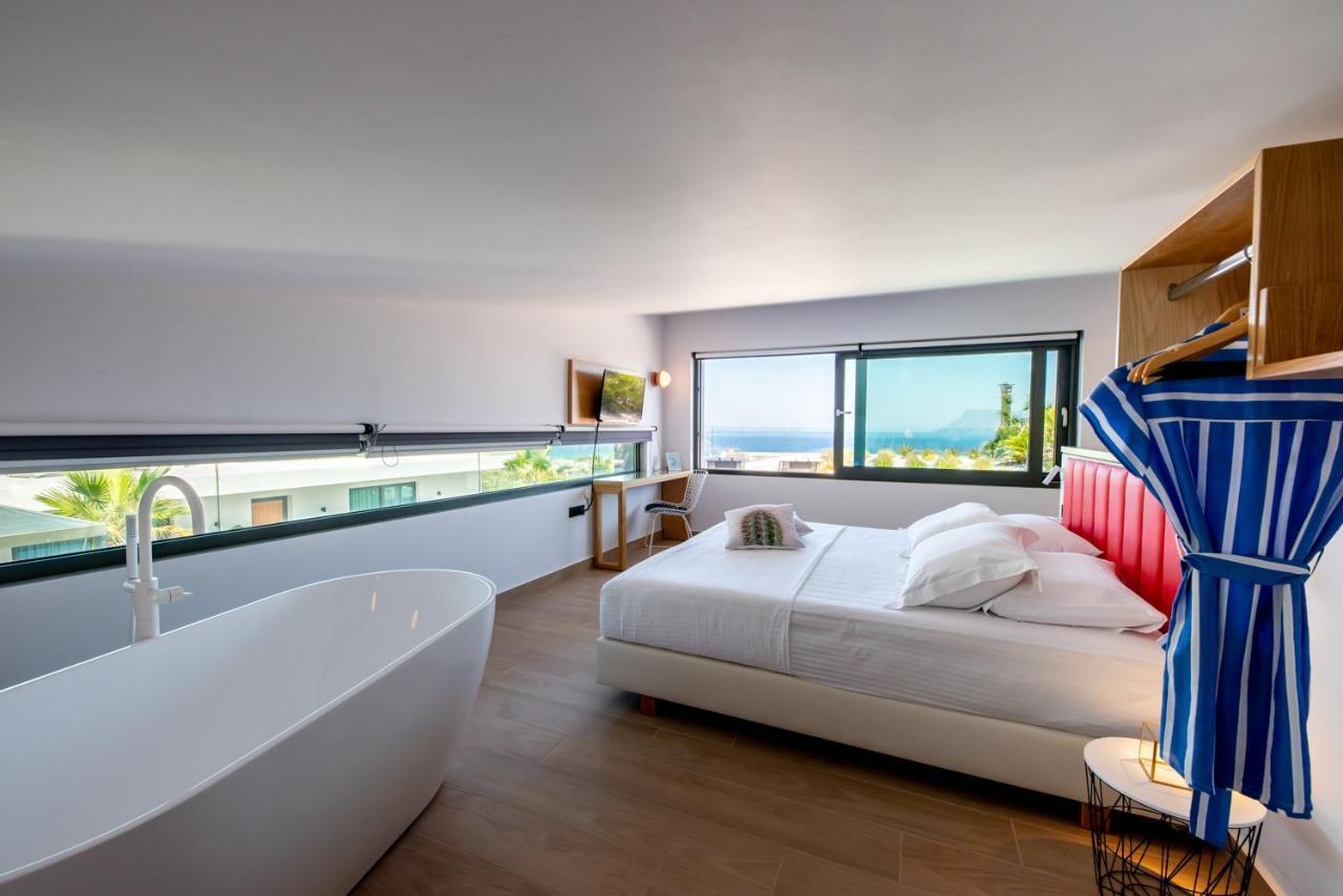 Villa Lydia I Superb Views, Two Pools, Next To The City Kíssamos Exterior foto