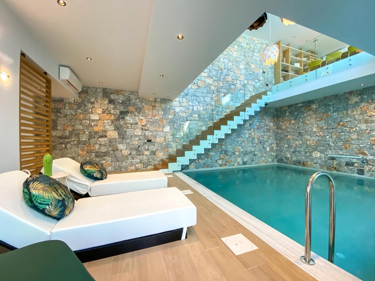 Villa Lydia I Superb Views, Two Pools, Next To The City Kíssamos Exterior foto