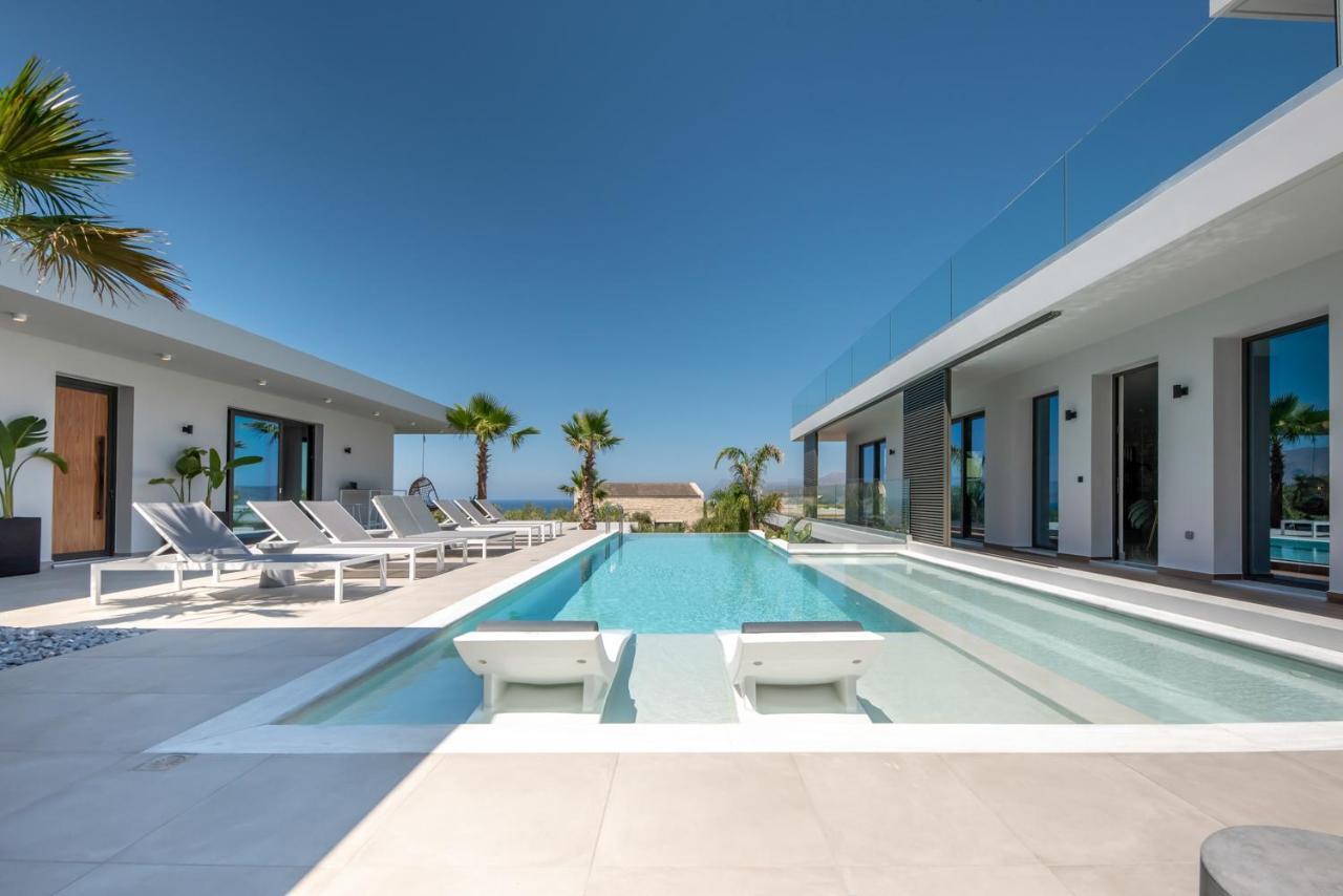 Villa Lydia I Superb Views, Two Pools, Next To The City Kíssamos Exterior foto