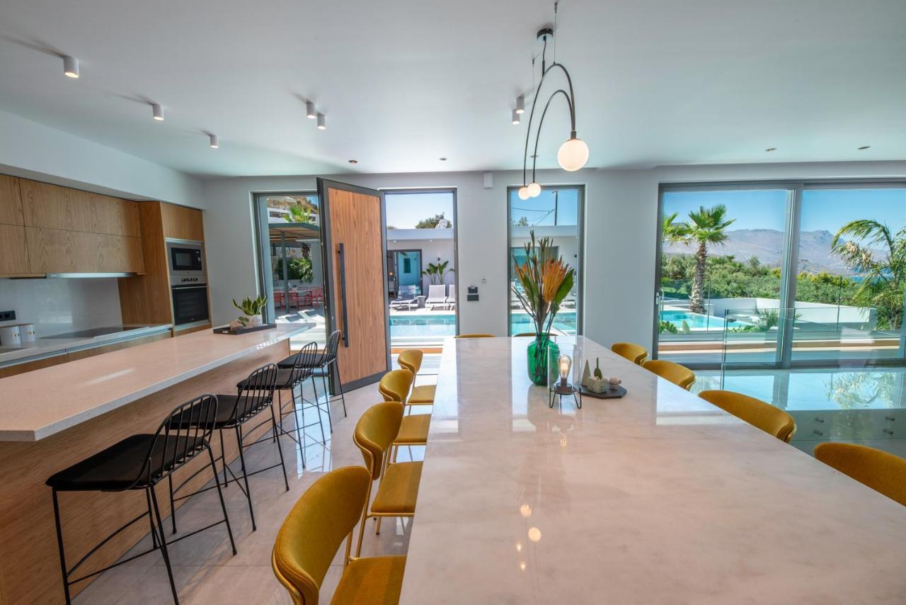 Villa Lydia I Superb Views, Two Pools, Next To The City Kíssamos Exterior foto