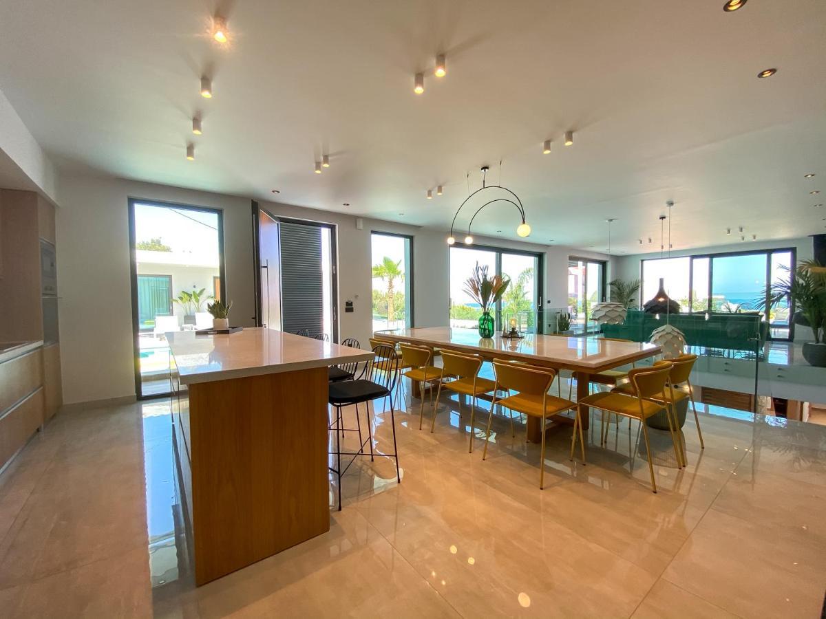 Villa Lydia I Superb Views, Two Pools, Next To The City Kíssamos Exterior foto